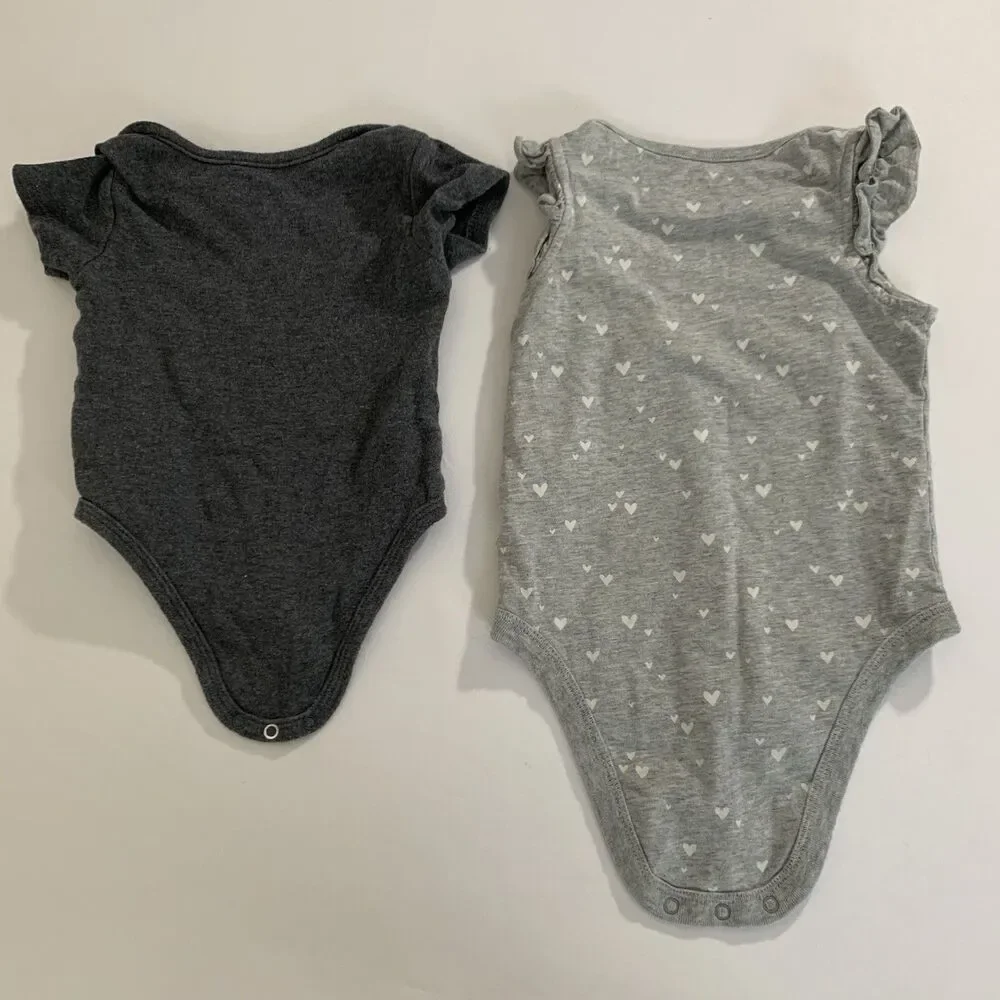 Set of 2 Bodysuit Baby Girl 6-9M Gray‎ Floral Hearts Peace Maker Boho Neutral